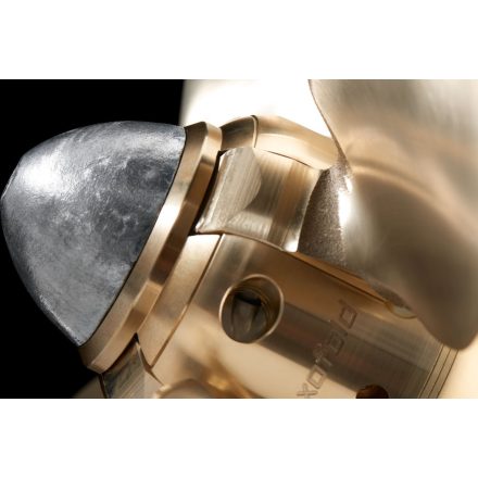 4 lapátos csukódó hajócsavar, egyenes kihajtásra, Ø130